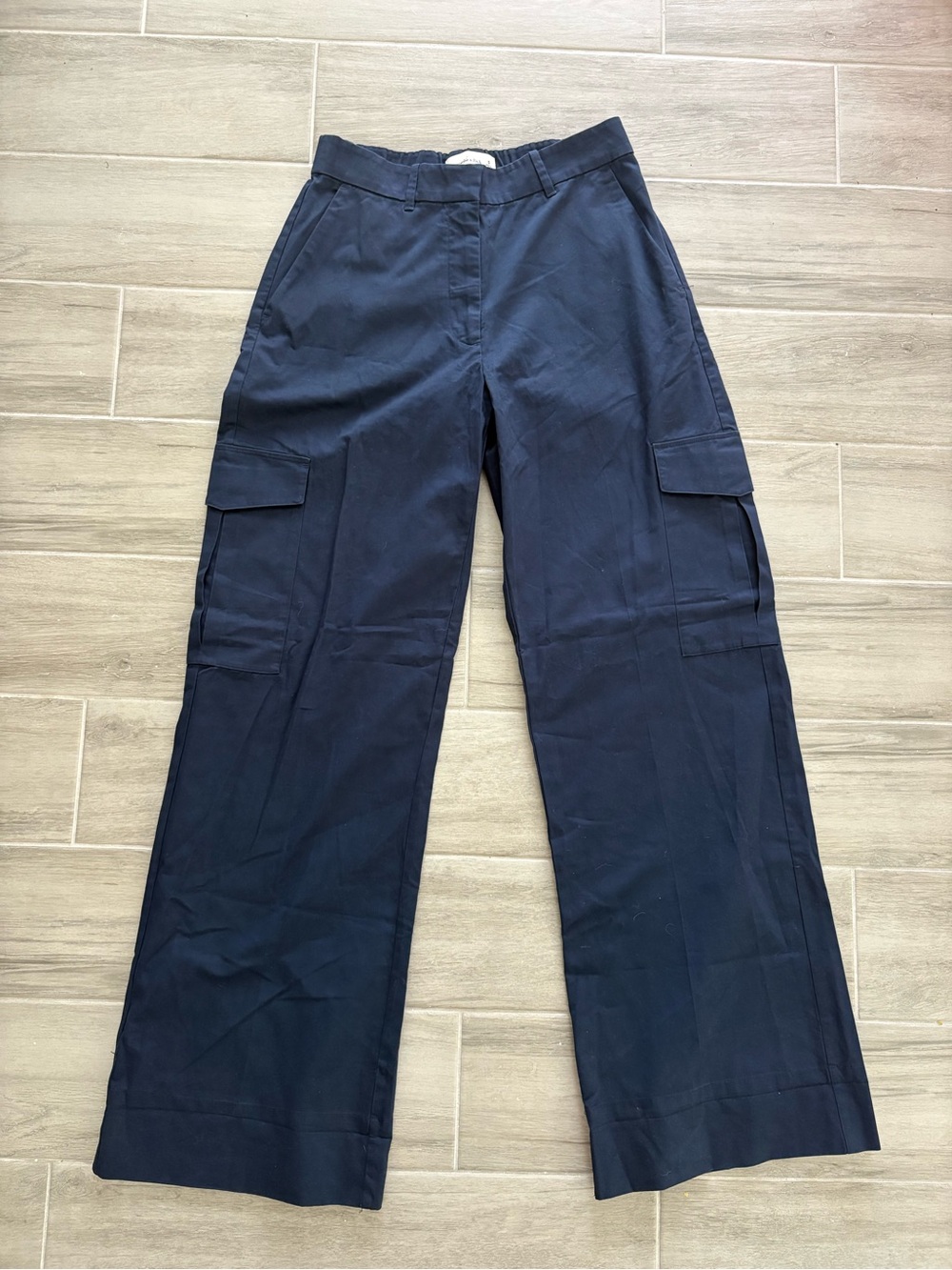 Abercrombie & Fitch High NWT Waisted Wide Leg Cargo Pants Navy Blue - Size S